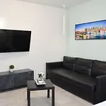 Skg Deluxe Салоники