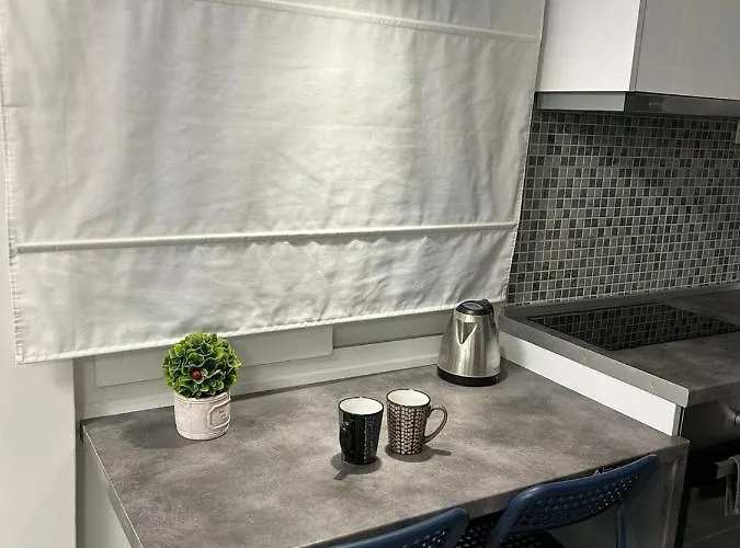 Skg Deluxe * Salonic