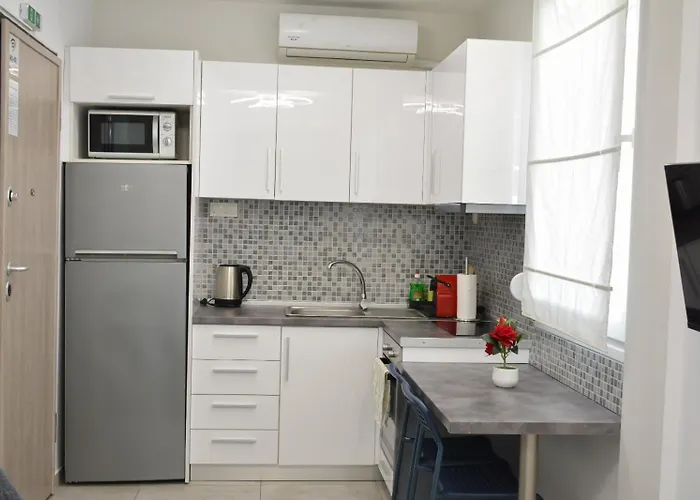Skg Deluxe شقة سالونيك
